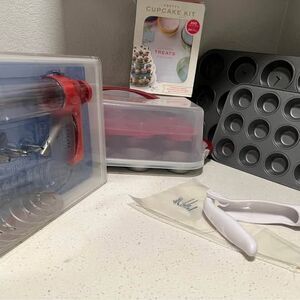 Cookie Press and Cupcake Baking & Decorating Lot